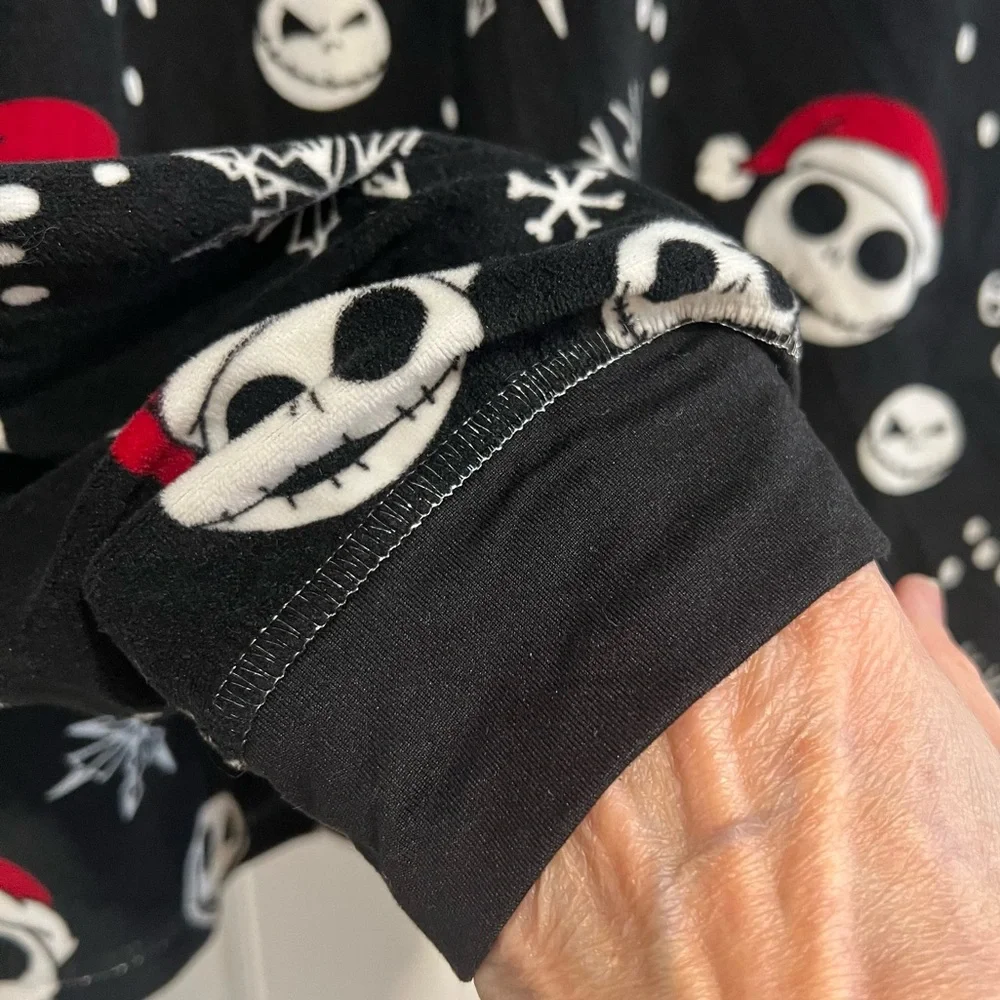 The Nightmare Before Christmas Black White‎ 2 Piece Pajamas Set. Size 2X. - Picture 9 of 14